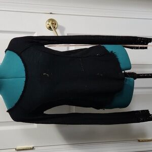 Source Unknown Black Distressed Long Sleeve Top
